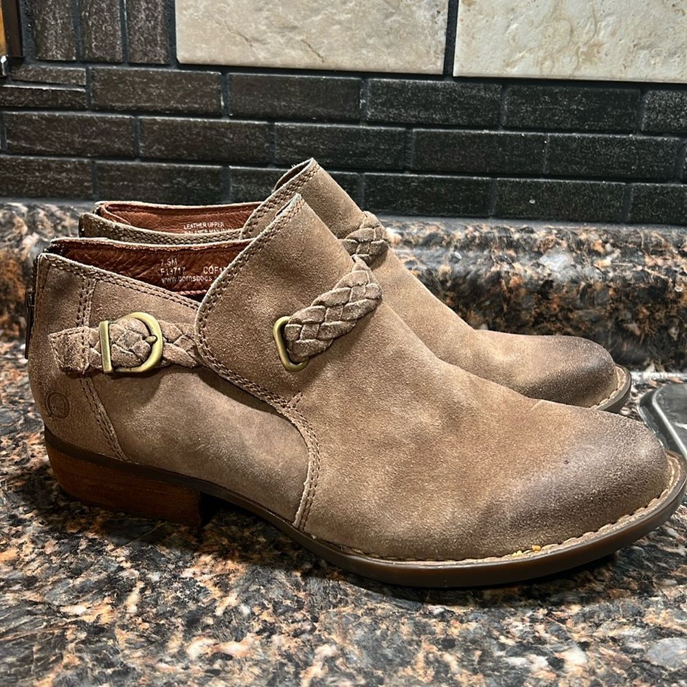 Born Sylvia Ankle Boots In Marmotta Distressed Size 7.5